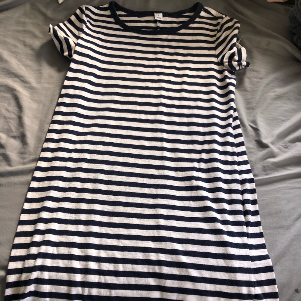 navy blue and white striped old navy T-shirt dress